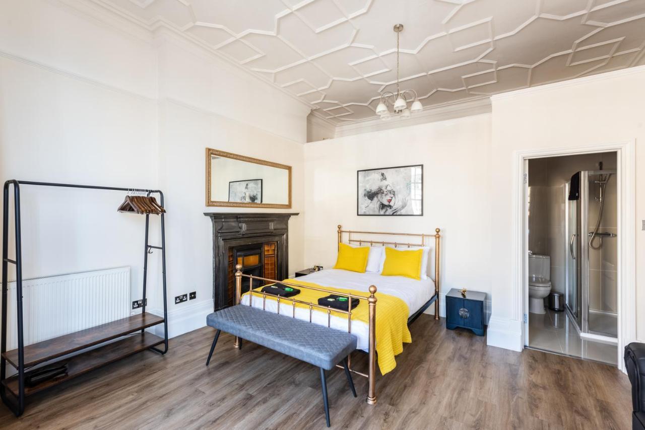 3 Bedroom Garden Apartment Opposite The Beach Brighton Bagian luar foto