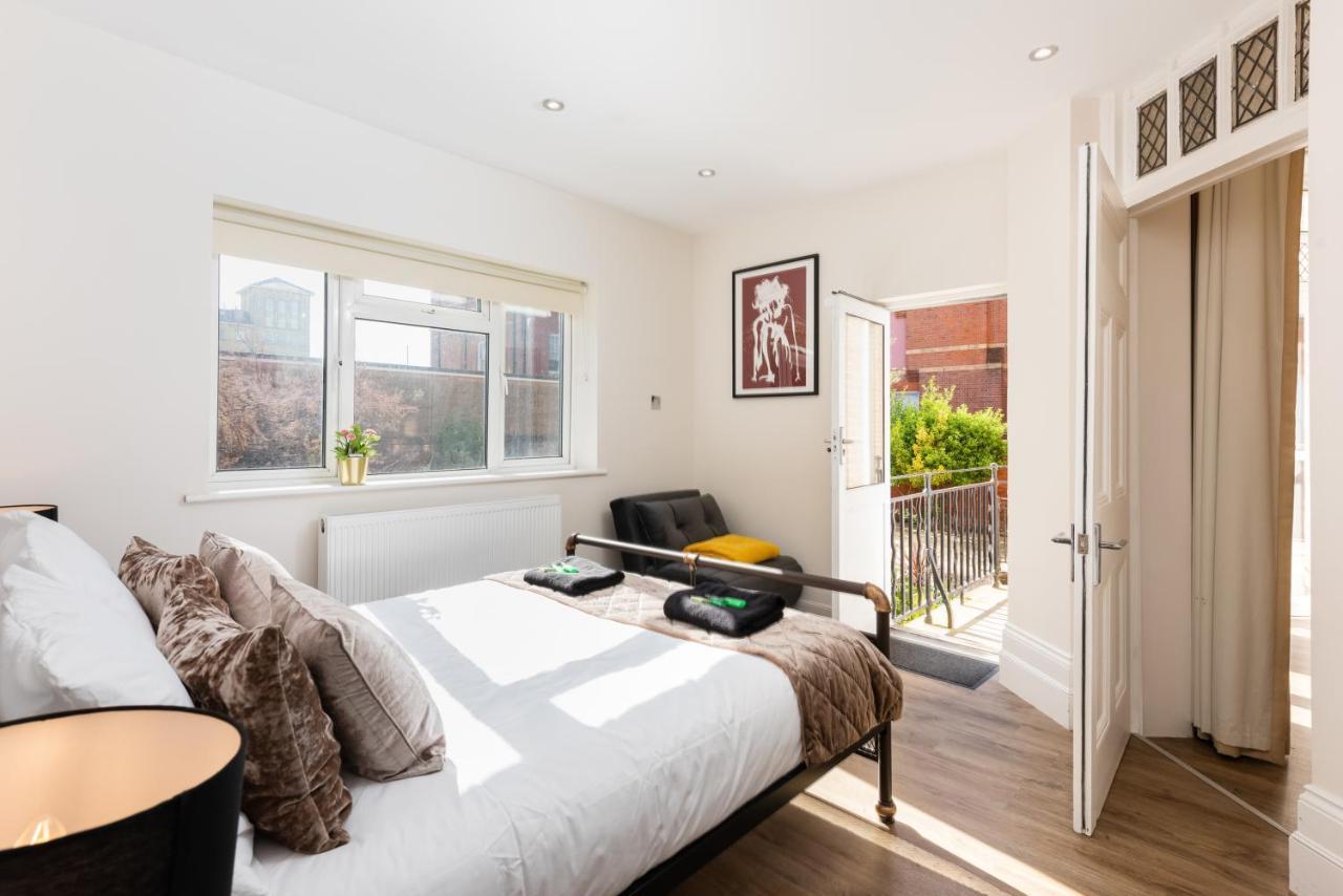 3 Bedroom Garden Apartment Opposite The Beach Brighton Bagian luar foto