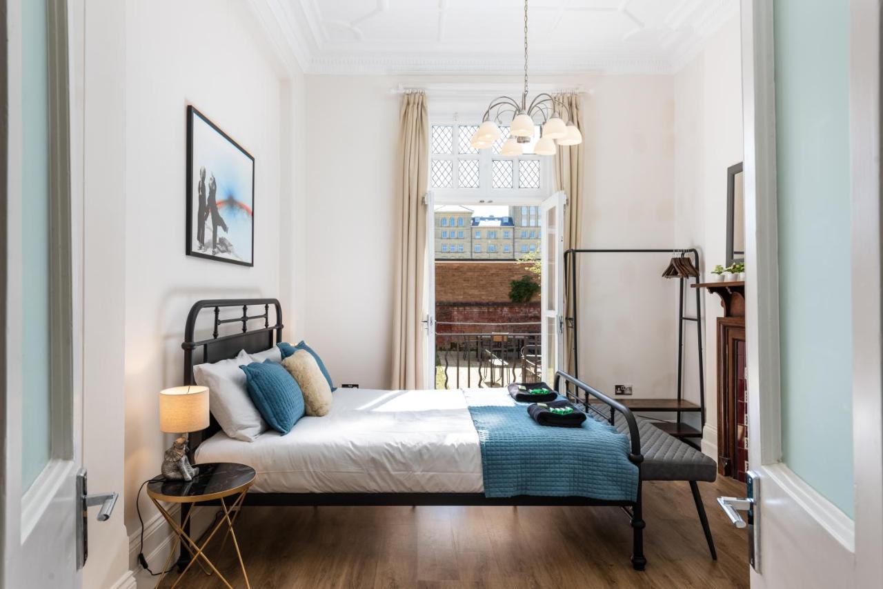 3 Bedroom Garden Apartment Opposite The Beach Brighton Bagian luar foto