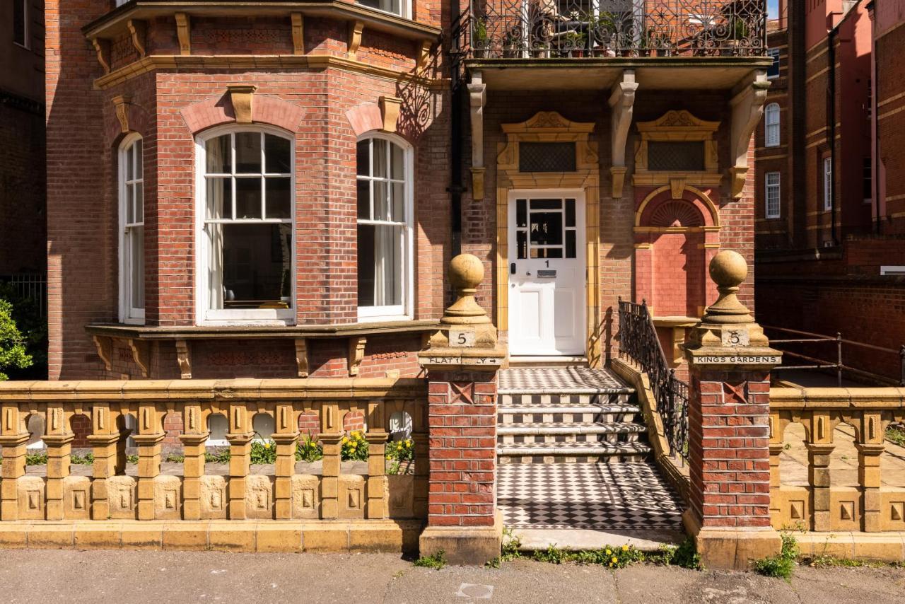 3 Bedroom Garden Apartment Opposite The Beach Brighton Bagian luar foto